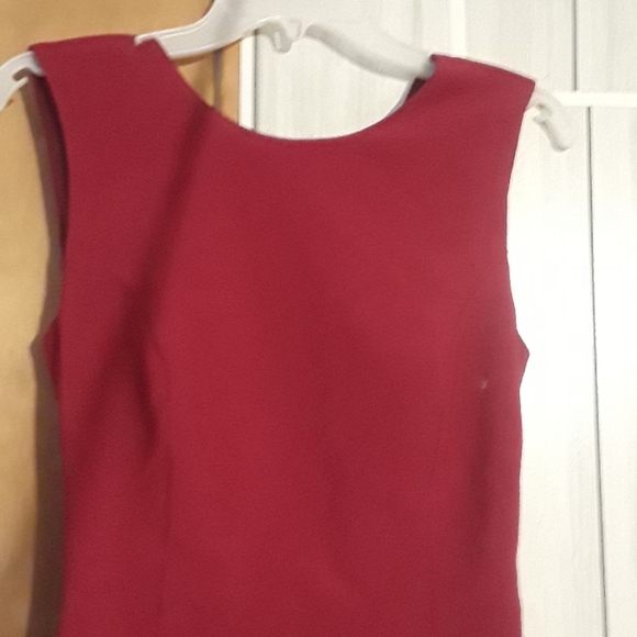 NICOLE MILLER WOMEN'S SIZE 6 WINE COLOR DRESS - Picture 3 of 8